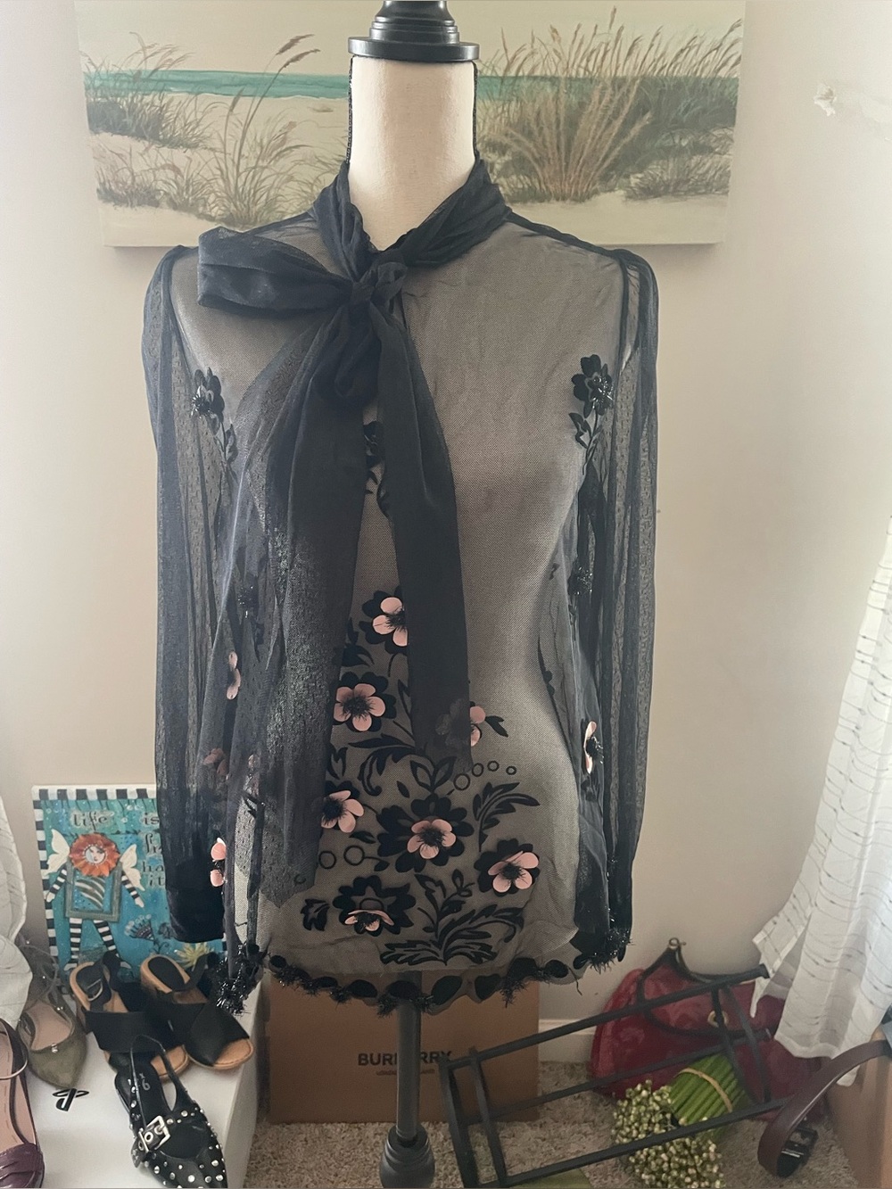 Woman’s Sheer Long Sleeved Top in SZ L fabric is Gauze and stretchy